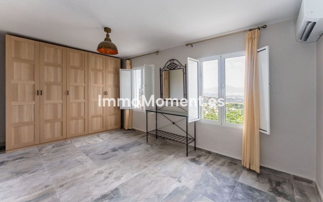 Resale - Townhouse - Inland  - Alhaurín el Grande Centro