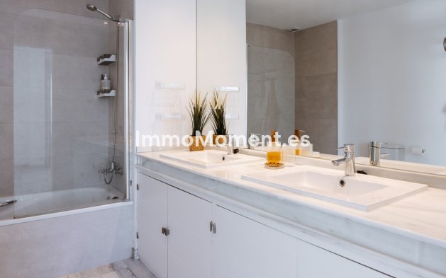 Wiederverkauf - Reihenhaus - Marbella - La Mairena