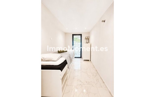 Revente - Appartement - Marbella - Nueva Andalucía