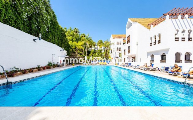 Revente - Appartement - Marbella - Nueva Andalucía