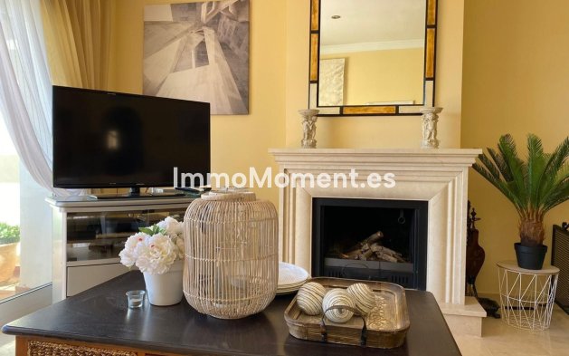Resale - Apartment - Marbella - Elviria