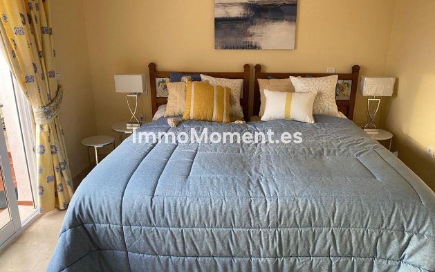 Resale - Apartment - Marbella - Elviria