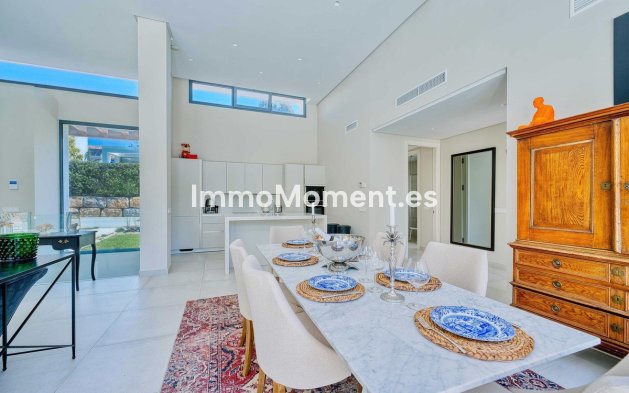 Wiederverkauf - Freistehende Villa - Estepona  - Estepona Centro