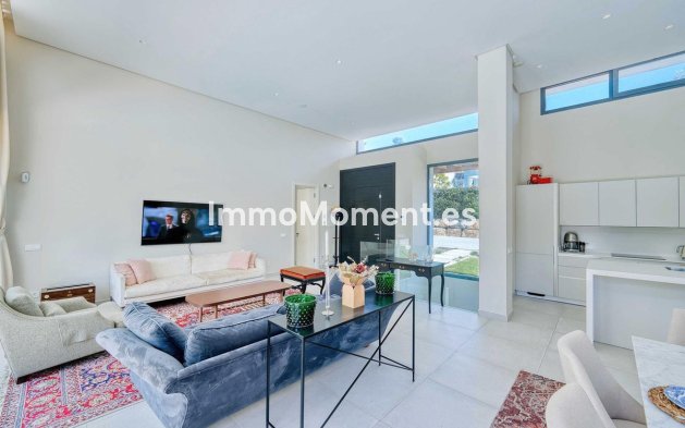 Wiederverkauf - Freistehende Villa - Estepona  - Estepona Centro
