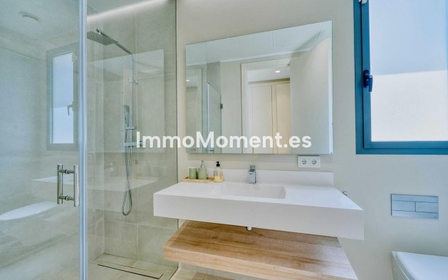 Wiederverkauf - Freistehende Villa - Estepona  - Estepona Centro