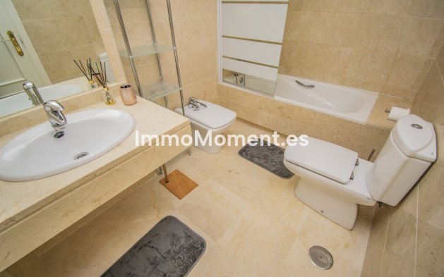 Revente - Appartement - Marbella - Nueva Andalucía