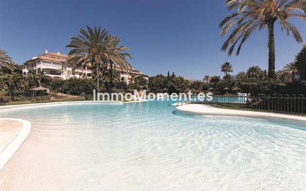 Revente - Appartement - Marbella - Nueva Andalucía