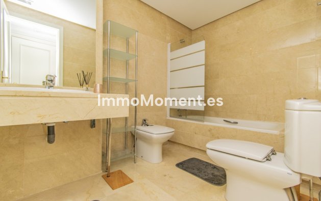 Revente - Appartement - Marbella - Nueva Andalucía