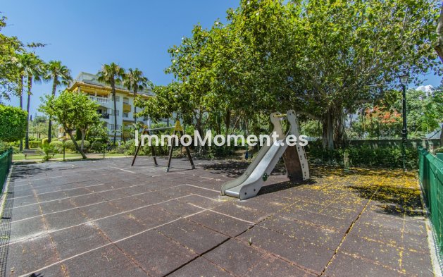 Revente - Appartement - Marbella - Nueva Andalucía