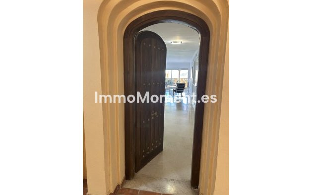 Resale - Apartment - Marbella - Elviria