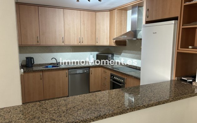 Resale - Apartment - Marbella - Elviria