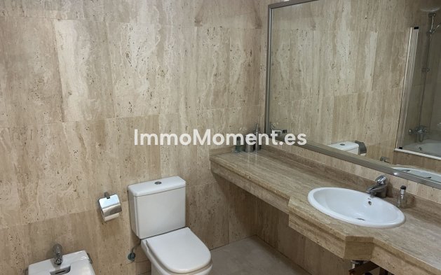 Resale - Apartment - Marbella - Elviria