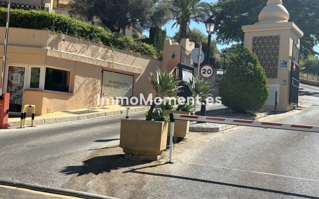 Resale - Apartment - Marbella - Elviria