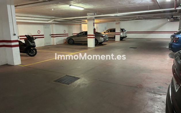 Resale - Apartment - Marbella - Elviria