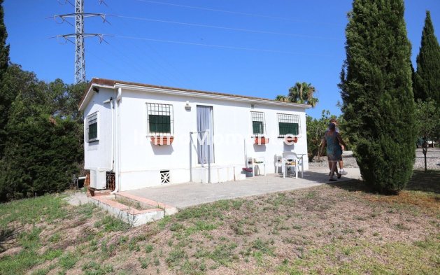 Wiederverkauf - Freistehende Villa -   Inländisch - Alhaurín el Grande Centro