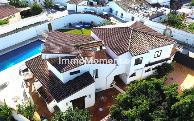 Bestaande woning - Vrijstaande villa - Estepona  - Estepona Centro