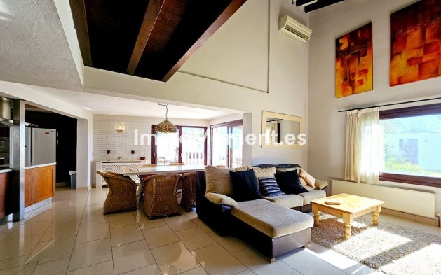 Bestaande woning - Vrijstaande villa - Estepona  - Estepona Centro