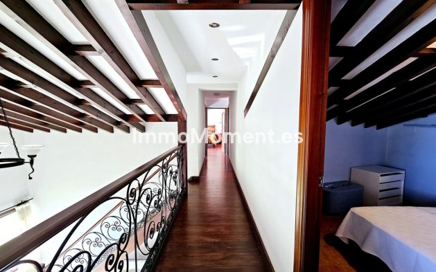 Bestaande woning - Vrijstaande villa - Estepona  - Estepona Centro