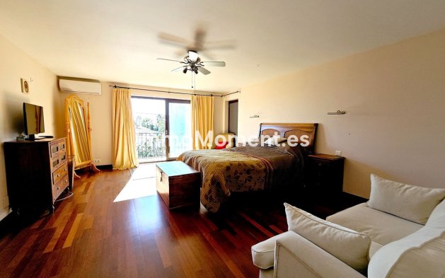 Bestaande woning - Vrijstaande villa - Estepona  - Estepona Centro