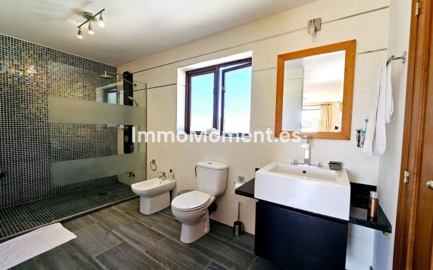 Bestaande woning - Vrijstaande villa - Estepona  - Estepona Centro