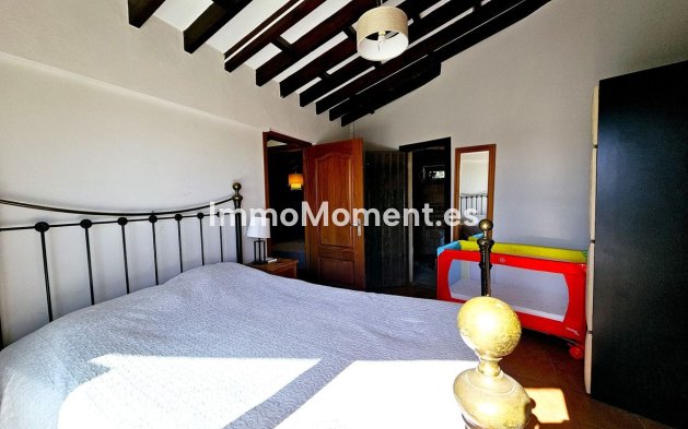 Bestaande woning - Vrijstaande villa - Estepona  - Estepona Centro