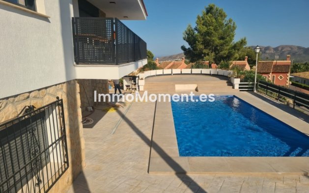 Resale - Detached villa - La Nucía - La Nucia Centro