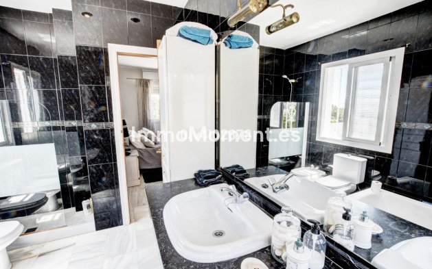 Wiederverkauf - Freistehende Villa - Benalmadena - La Capellania