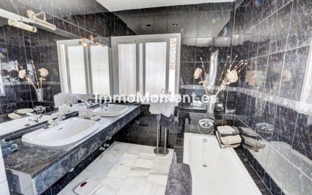 Wiederverkauf - Freistehende Villa - Benalmadena - La Capellania