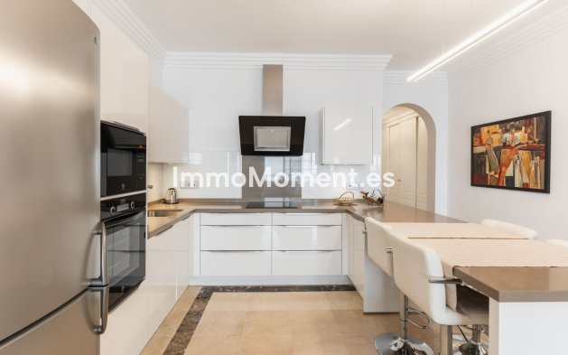Revente - Appartement - Marbella - Nueva Andalucía