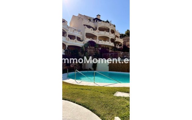 Resale - Apartment - Marbella - Elviria