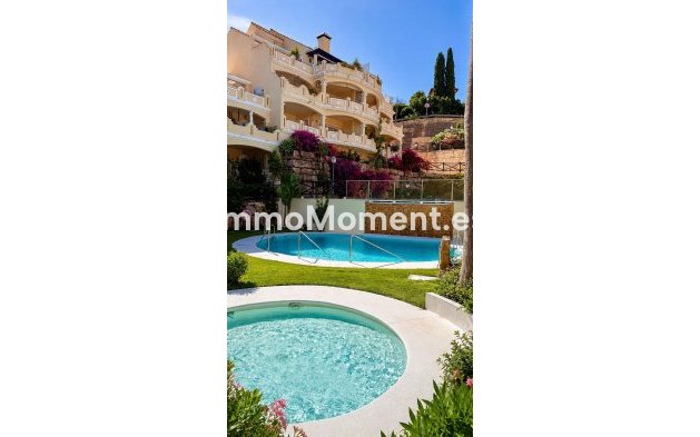 Resale - Apartment - Marbella - Elviria
