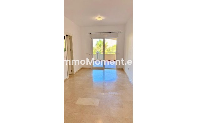 Resale - Apartment - Marbella - Elviria