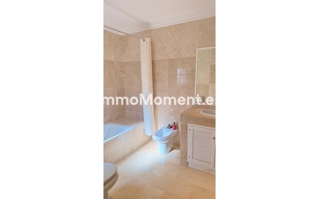Resale - Apartment - Marbella - Elviria