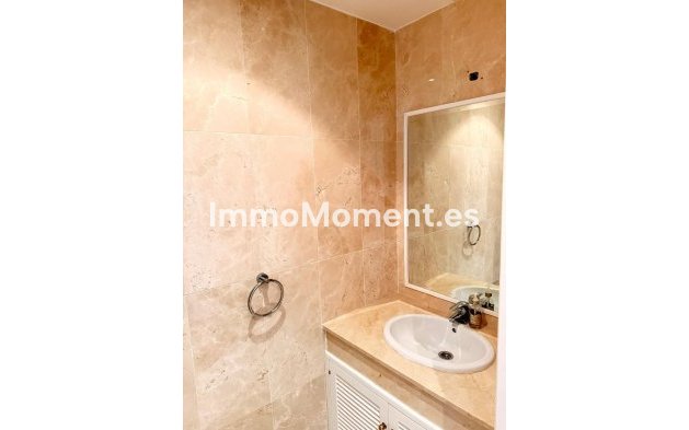 Resale - Apartment - Marbella - Elviria
