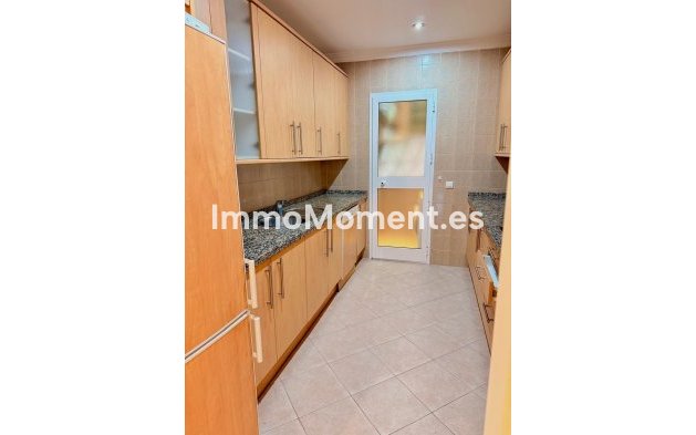 Resale - Apartment - Marbella - Elviria