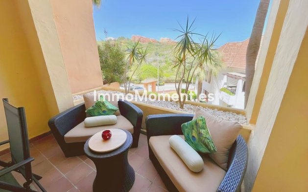 Resale - Apartment - Manilva - La Duquesa