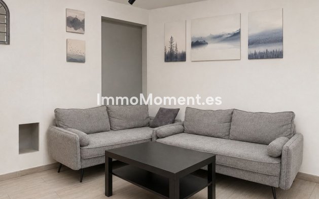 Resale - Apartment - Marbella - Nueva Andalucía
