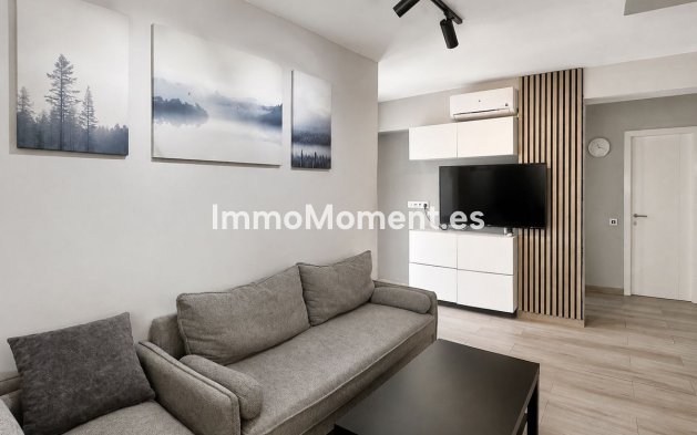 Resale - Apartment - Marbella - Nueva Andalucía