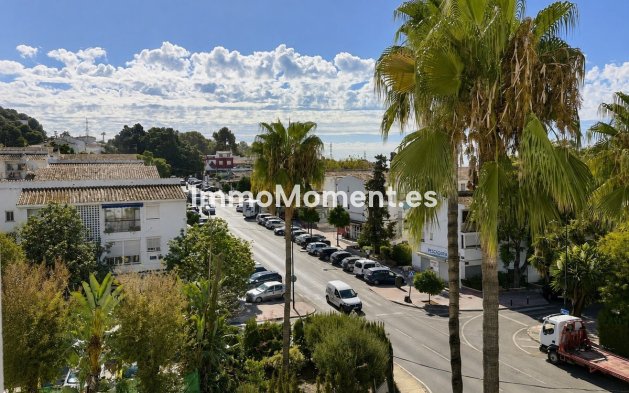 Resale - Apartment - Marbella - Nueva Andalucía
