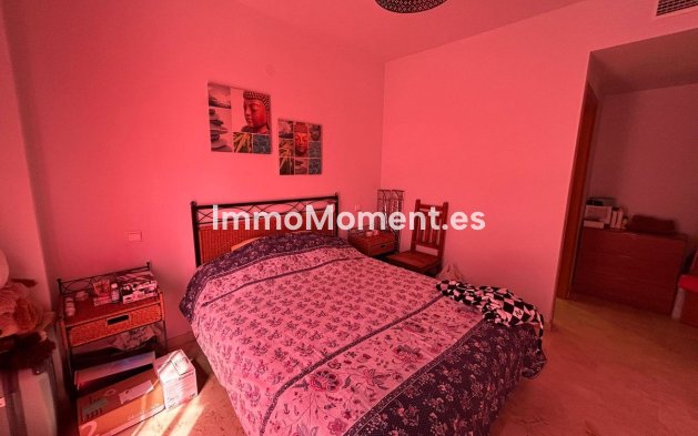 Resale - Apartment - Estepona - Selwo