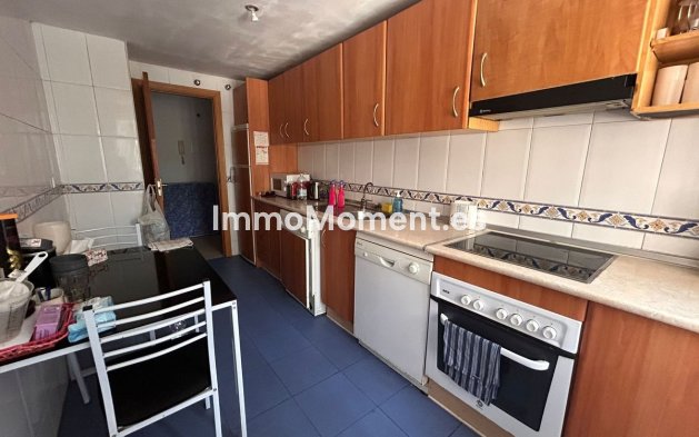 Resale - Apartment - Estepona - Selwo