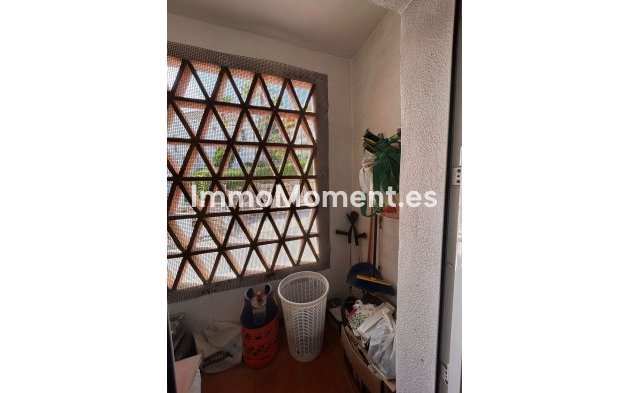 Resale - Apartment - Estepona - Selwo