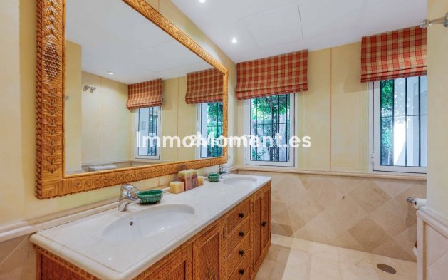 Wiederverkauf - Freistehende Villa - Marbella - Elviria