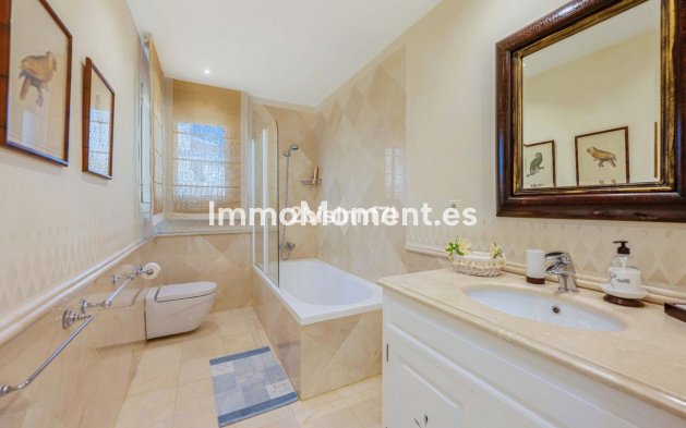 Wiederverkauf - Freistehende Villa - Marbella - Elviria