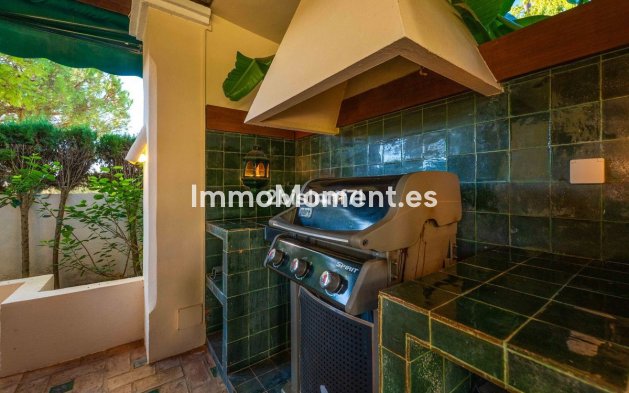 Wiederverkauf - Freistehende Villa - Marbella - Elviria