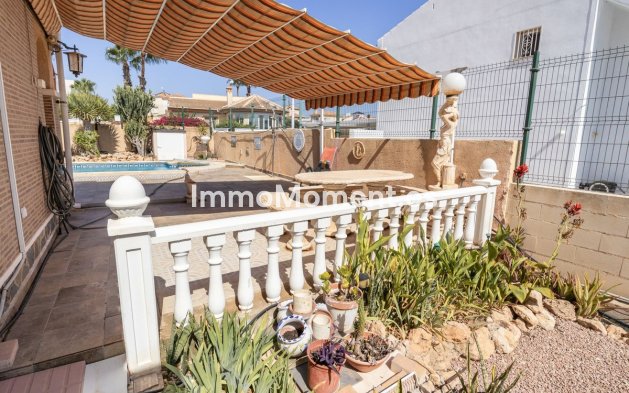 Reventa - Villa independiente - Orihuela - La Regia