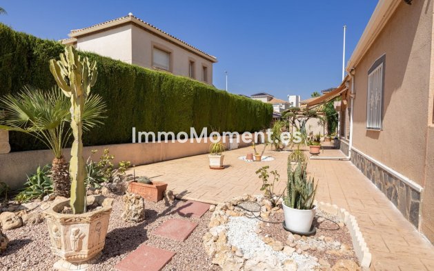 Reventa - Villa independiente - Orihuela - La Regia