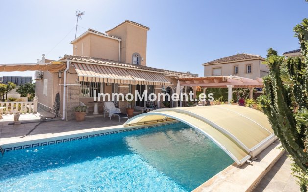Reventa - Villa independiente - Orihuela - La Regia