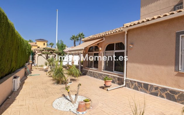 Reventa - Villa independiente - Orihuela - La Regia