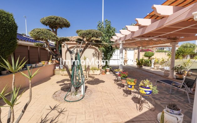 Reventa - Villa independiente - Orihuela - La Regia